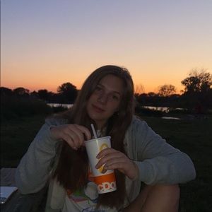 Meet your Posher, Abby